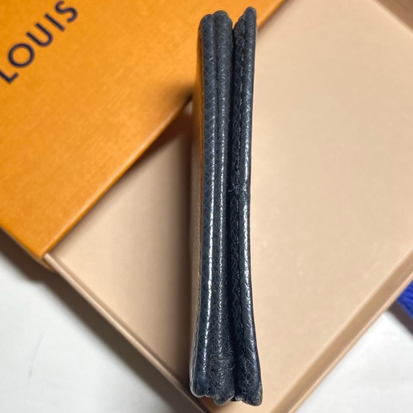 GENUINE LOUIS VUITTON Taiga Coin Case AUTHENTIC Made in France - Picture 12 of 14